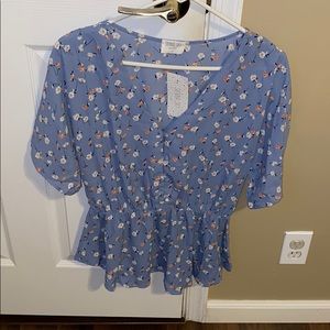 Sienna sky floral blouse size L